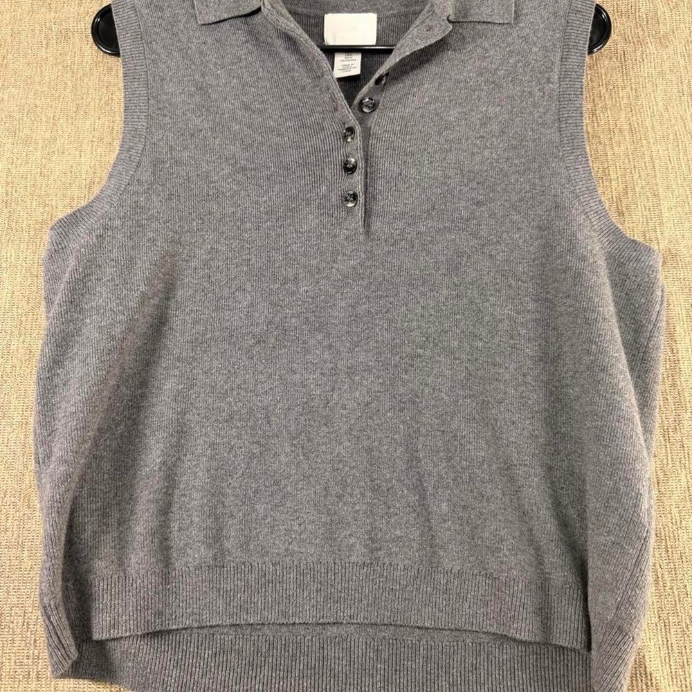 H&M Grey Sleeveless Polo Knit Sweater Vest - Size M